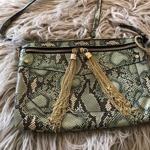 Gianni Bini Bags - Gianni Bini Crossbody purse. Gorgeous.Never used! Gianni Bini Bags - Gianni Bini Crossbody purse. Gorgeous.Never used!
